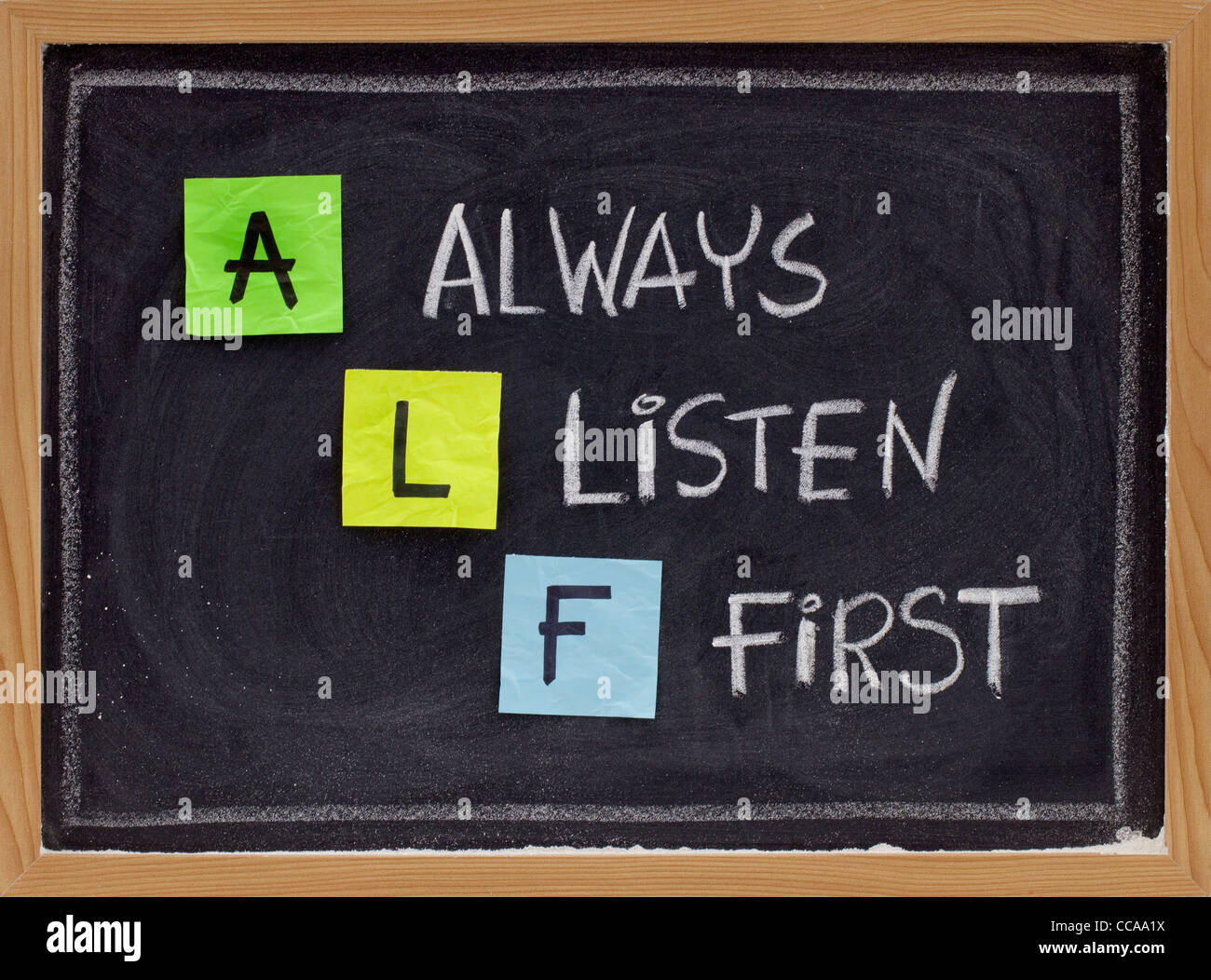 ALF Akronym (immer zuerst hören) - guter Rat für Ausbildung, Beratung, Kundendienst, Verkauf oder Beziehungen Stockfoto