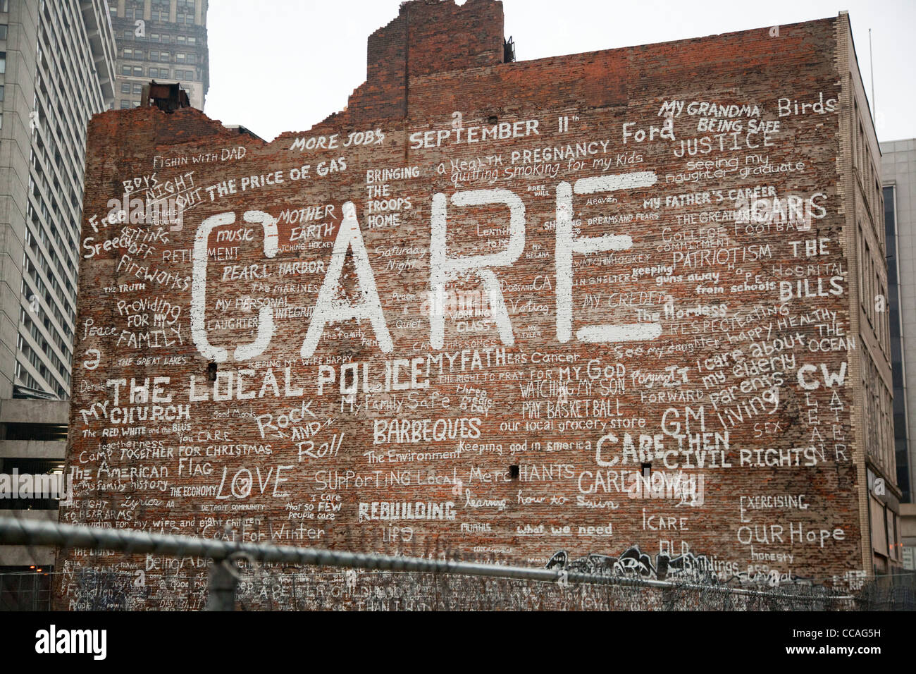 Detroit, Michigan - Aarwork auf der Wand einer leer stehenden Gebäude in der Innenstadt. Stockfoto
