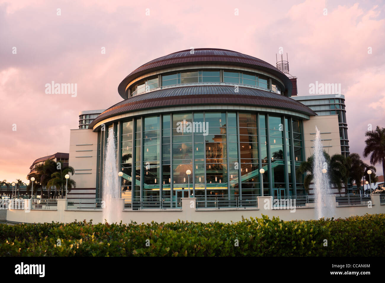 Architektur in West Palm Beach bei Sonnenuntergang Stockfoto