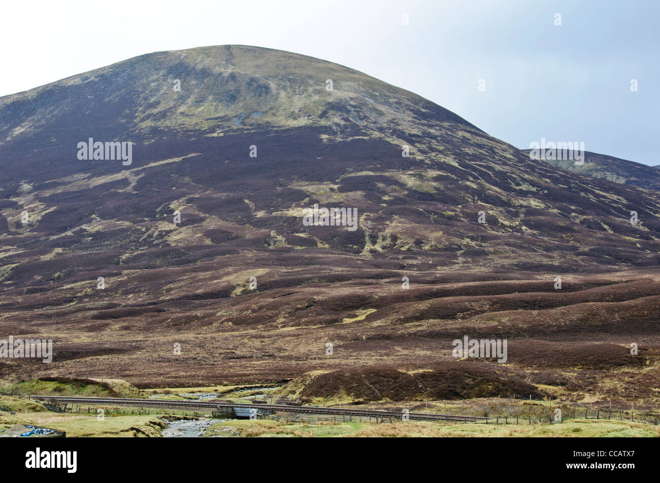 Pass von Drumochter, Straßen- und Rail Pass 452m (1480 Ft), verschneiten im Winter, in der Nähe von Pitlochry, Schottisches Hochland, Grenzen, Schottland Stockfoto