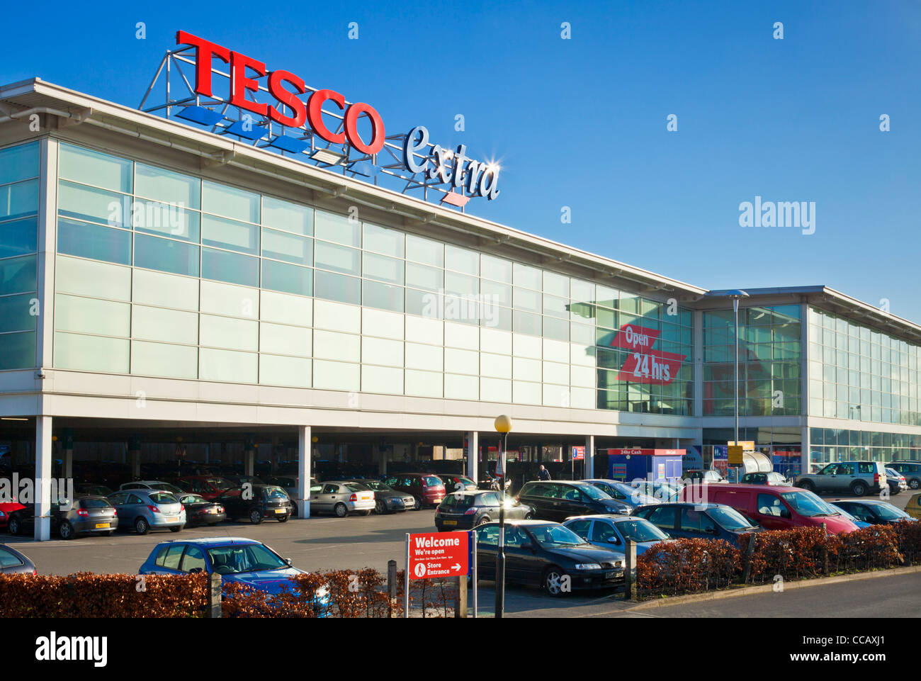 Tesco Extra Supermarkt Parkplatz Long Eaton Stadt Derbyshire Nottinghamshire England UK GB EU Europa Stockfoto