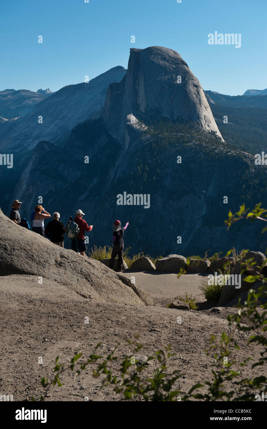 Half Dome betrachtet von der Panorama-Trail Glacial Ausgangspunkt. Yosemite-Nationalpark. Kalifornien. USA Stockfoto