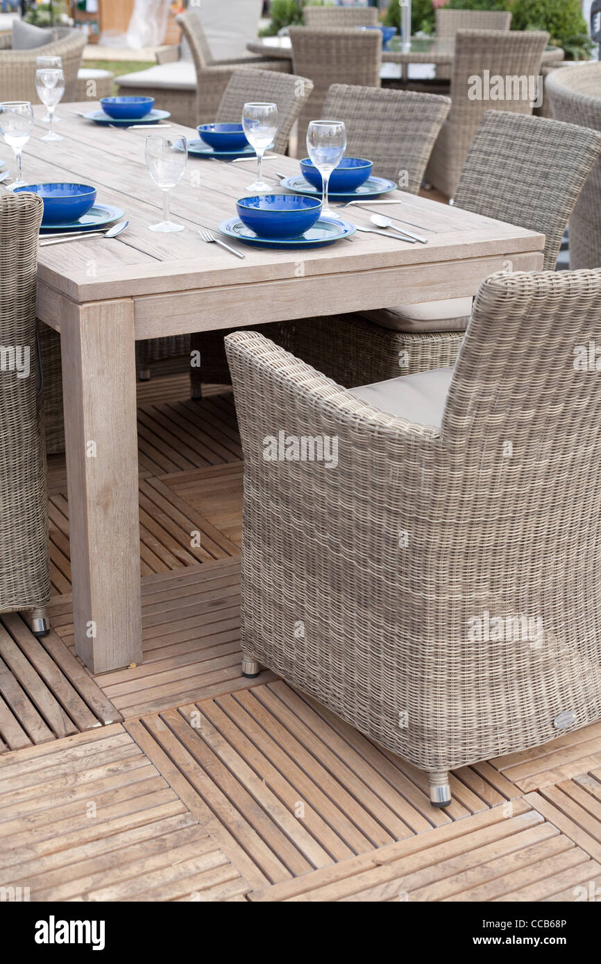 Esstisch auf Deck-Terrasse. Stockfoto