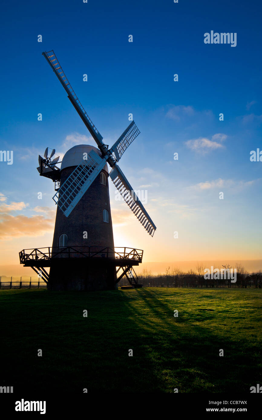 Twilight in Wilton Windmühle, eine Turm-Mühle und das einzige arbeiten Windmühle in Wessex, Wiltshire, England, UK Stockfoto