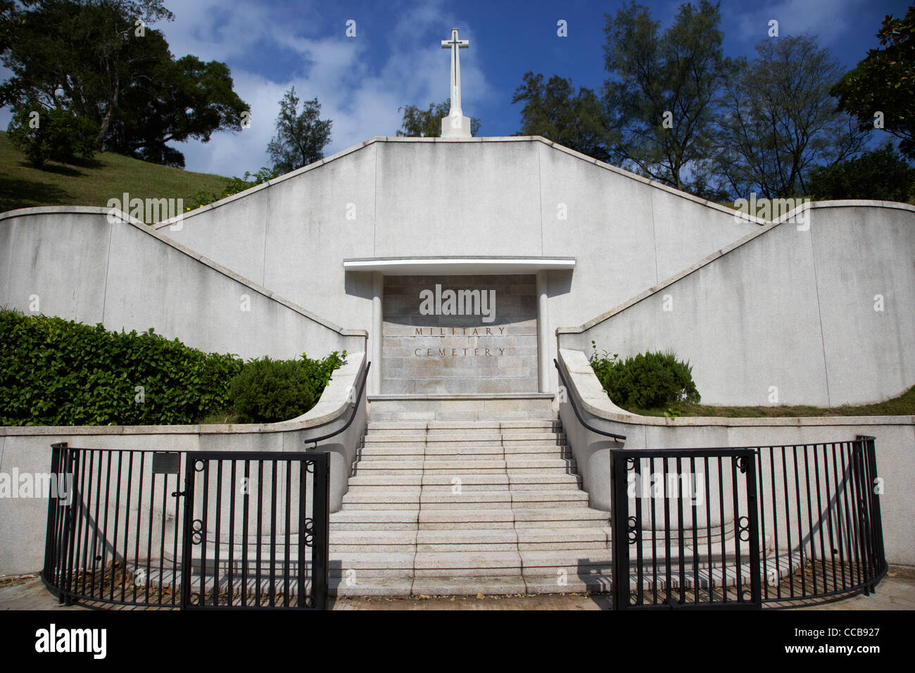 Eingang und Kreuz des Opfers an Stanley Soldatenfriedhof Hongkong Sonderverwaltungsregion Hongkong China Asien Stockfoto