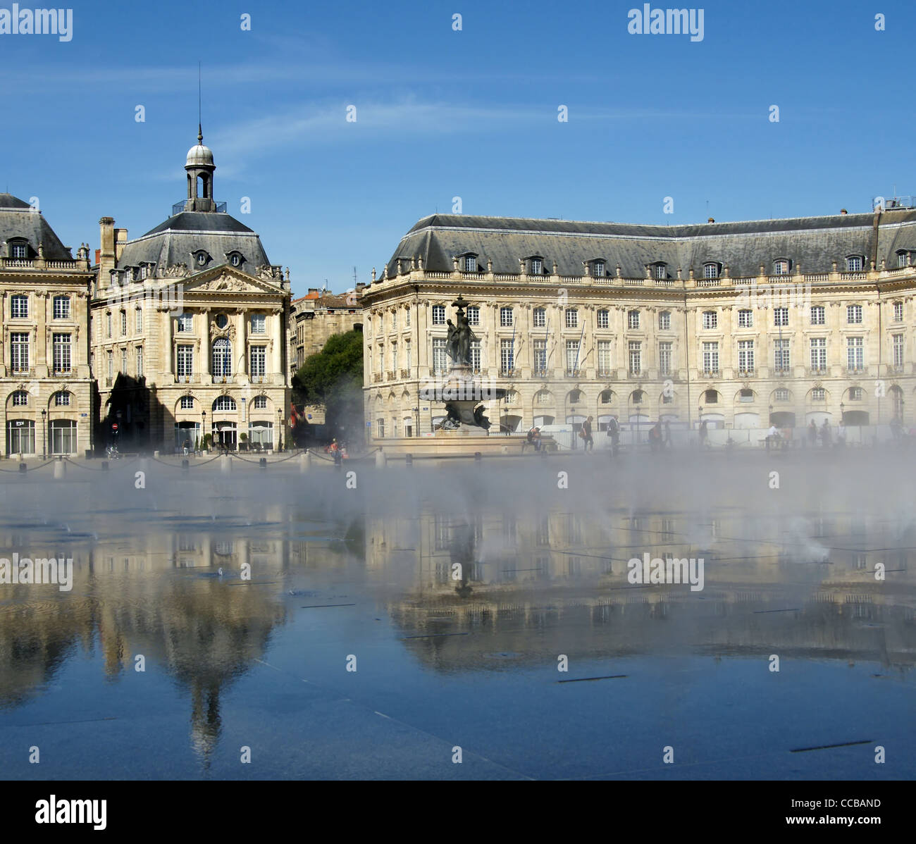 Miroir d ' eau, Place De La Bourse, Bordeaux Stockfoto