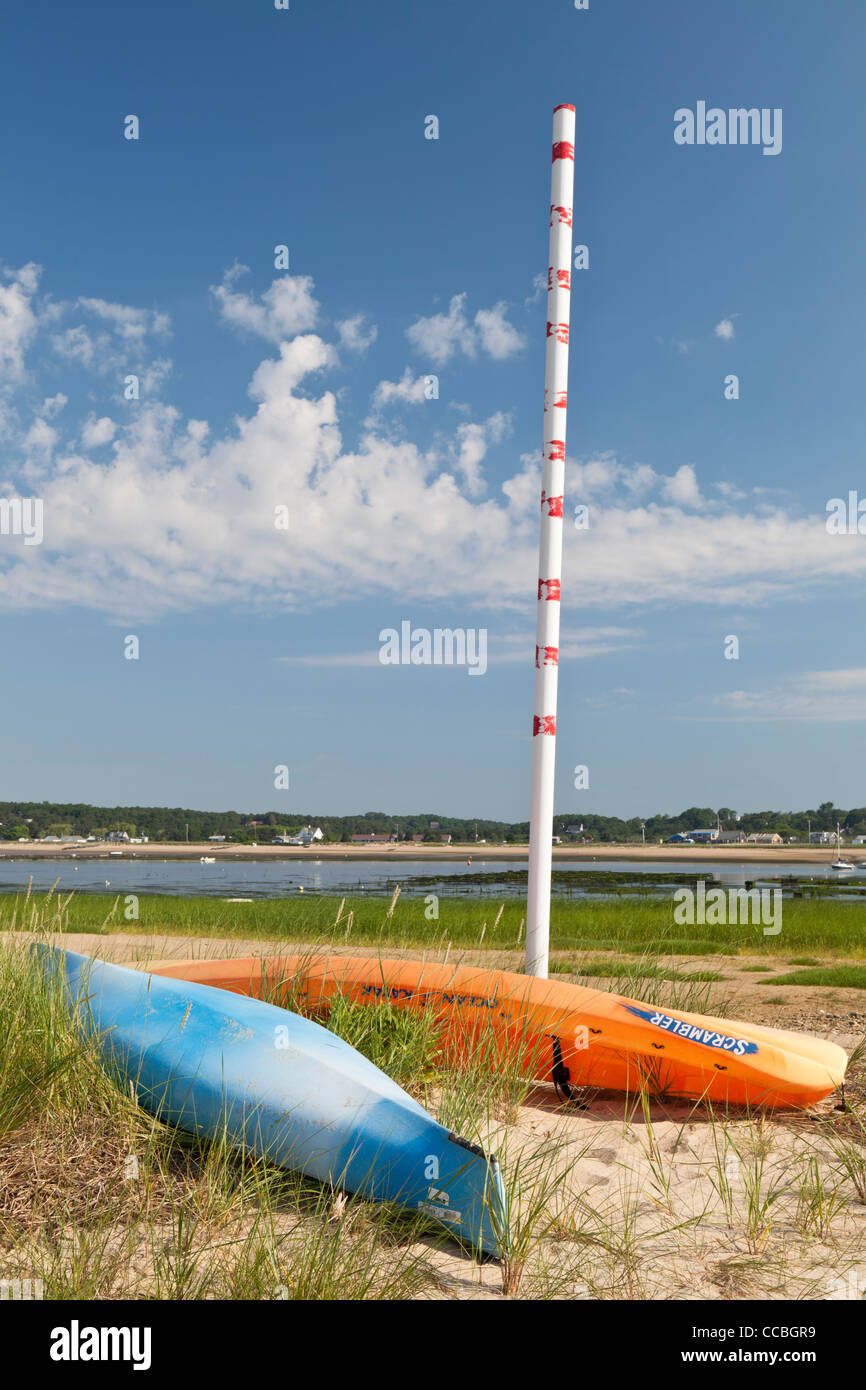 Kajaks Wellfleet Hafen Cape Cod Massachusetts, USA Stockfoto