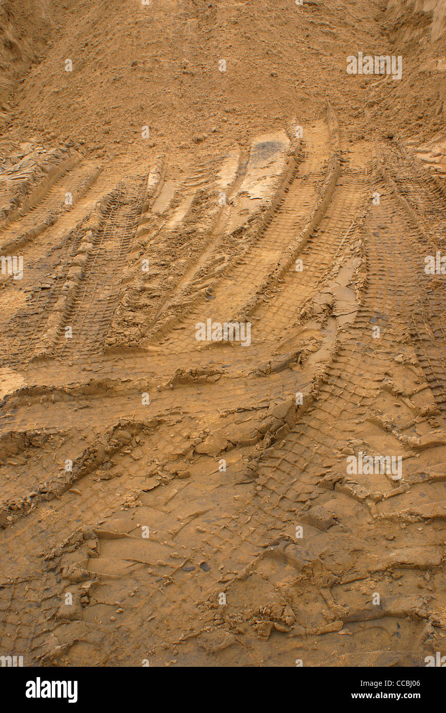 Sand mit Transport-Spuren erstellen. Stockfoto