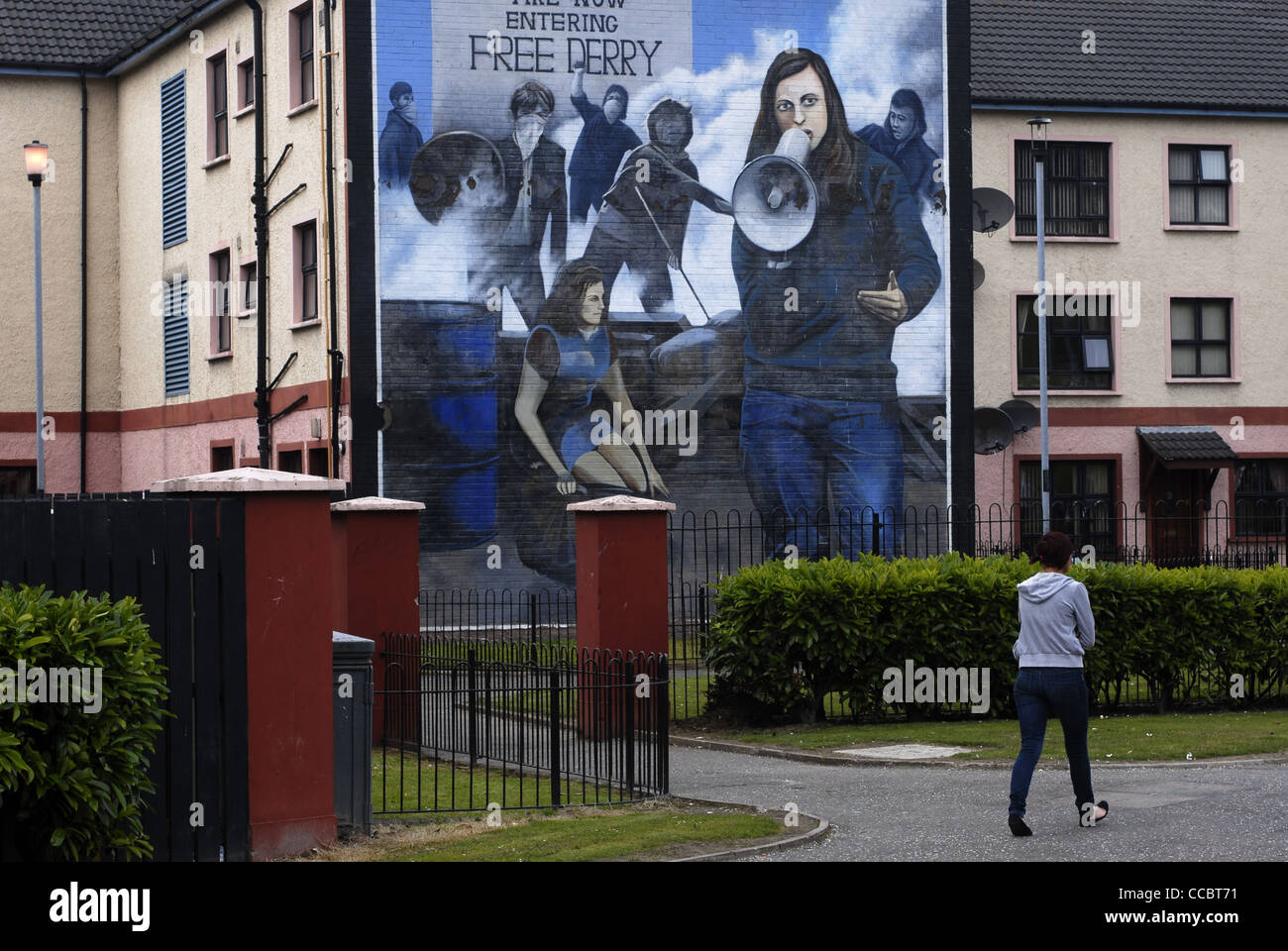Politische Wandmalerei in der Bogside, Derry, Londonderry, County Derry, Ulster, Nord Irland, UK, Europa. Stockfoto