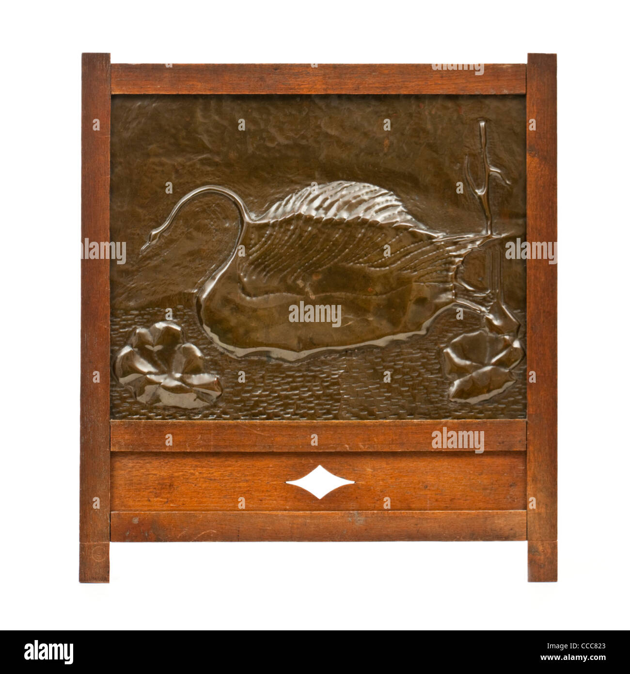 Antik-Schwan-Design Kaminschirm aus der Zeit des Arts And Crafts Stockfoto