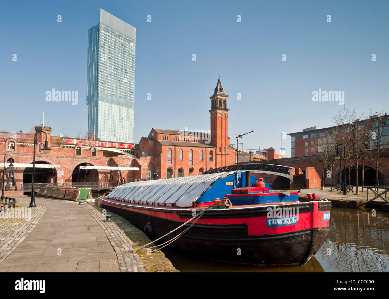 Der Bridgewater Canal & Beetham Tower (Hilton Hotel), Castlefield, Manchester, England, Vereinigtes Königreich Stockfoto