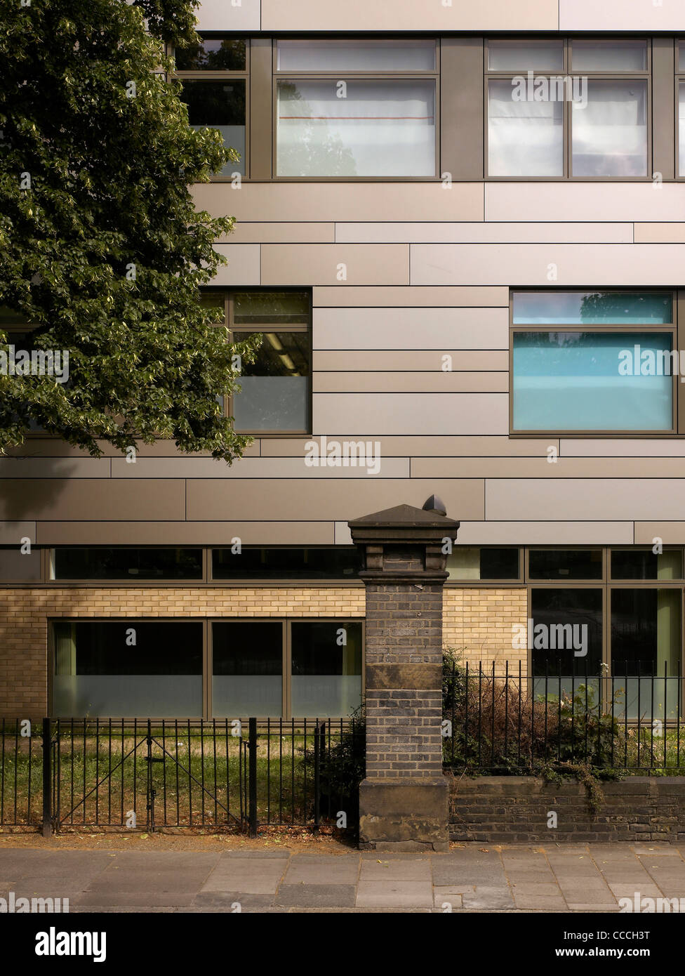 Eine neue koedukative umfassende weiterführende Schule im Londoner Stadtteil Islington. Student Altersgruppe 11 bis 18 ist inklusive. Stockfoto