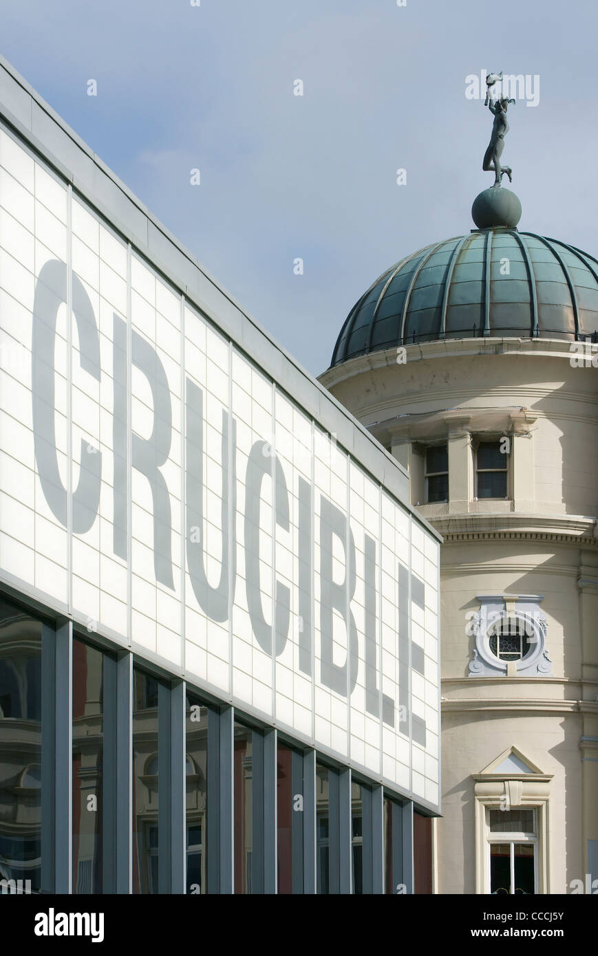 Crucible Theatre 1971 eröffnet und wird als eines der bedeutendsten Theater der Generation aufgeführt. Es umfasst eine 400 Stockfoto