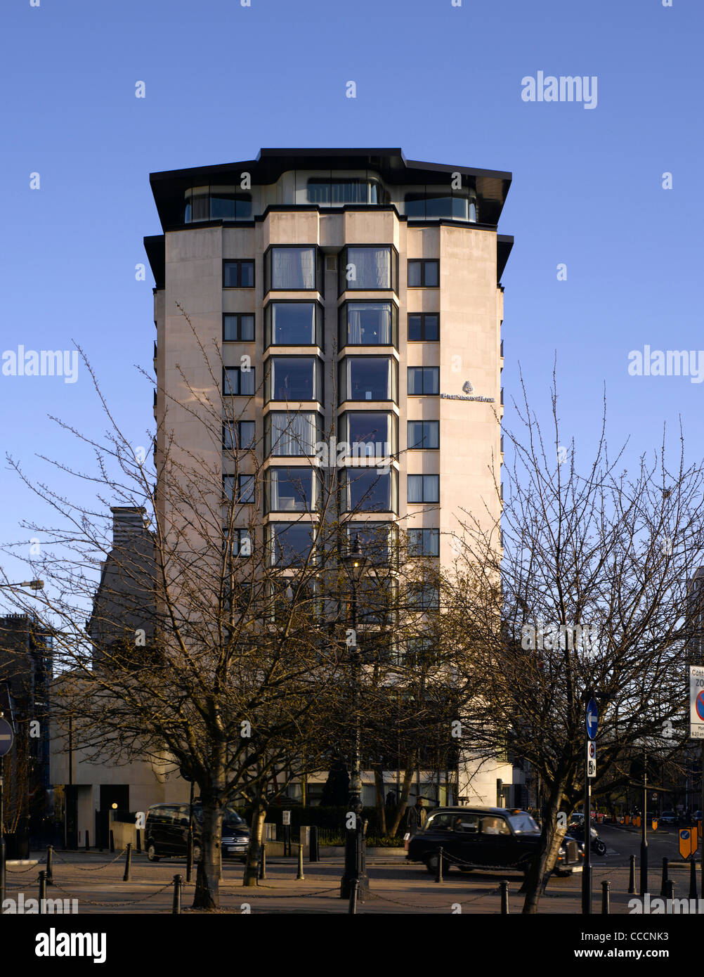 SPA AUF DEM DACH IM FOUR SEASONS HOTEL LONDON, ERIC PARRY ARCHITECTS, LONDON, VEREINIGTES KÖNIGREICH, 2011 Stockfoto