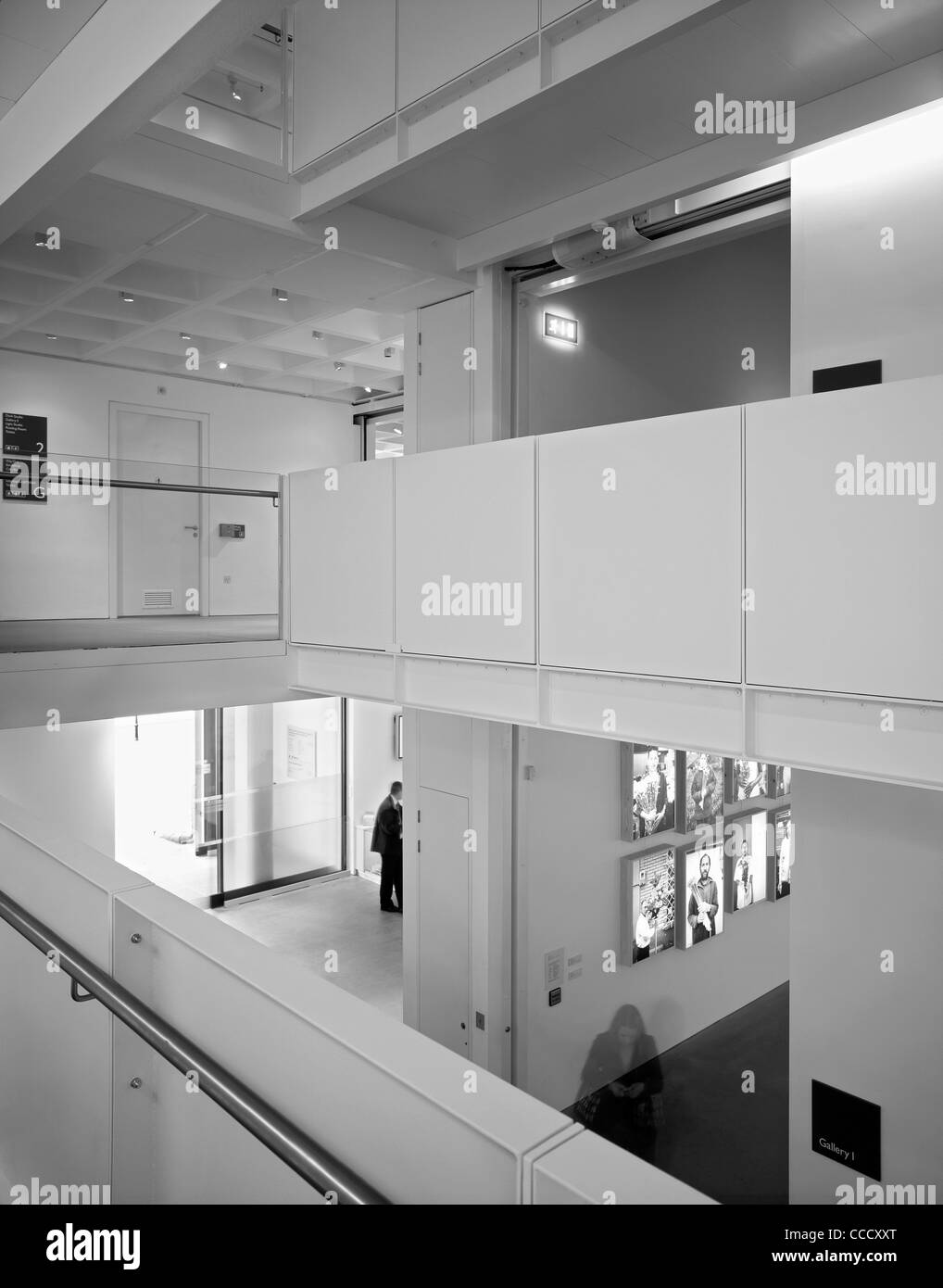 ARNOLFINI GALERIE-ANSICHT ÜBER TREPPENHAUS, EINGANG Stockfoto