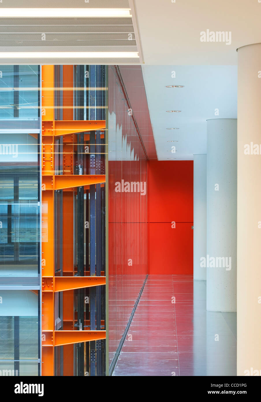 BBC BROADCASTING HOUSE - PHASE 2, ID:SR / SHEPPARD ROBSON, LONDON, 2010, INNERE BESICHTIGEN, DER BUNTE BAU Stockfoto