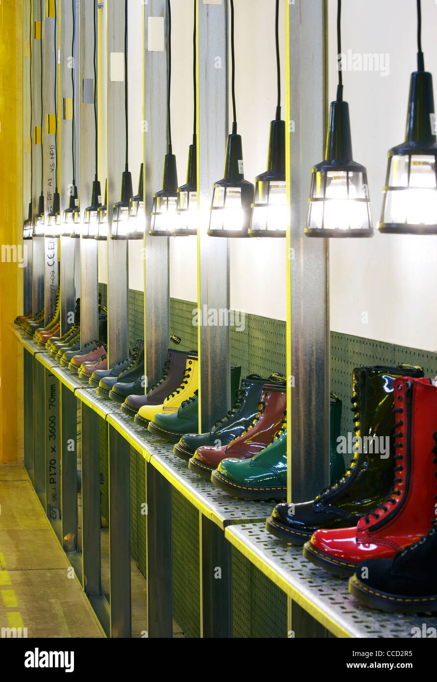 Dr Martens Pop Up Store, Spitalfields, London, Vereinigtes Königreich, 2009 Stockfoto