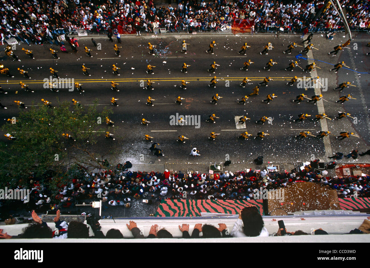 Luftaufnahme der street Parade durch die Innenstadt von Atlanta feiert die Stadt Braves Baseballteam den Sieg in der World Series. Stockfoto