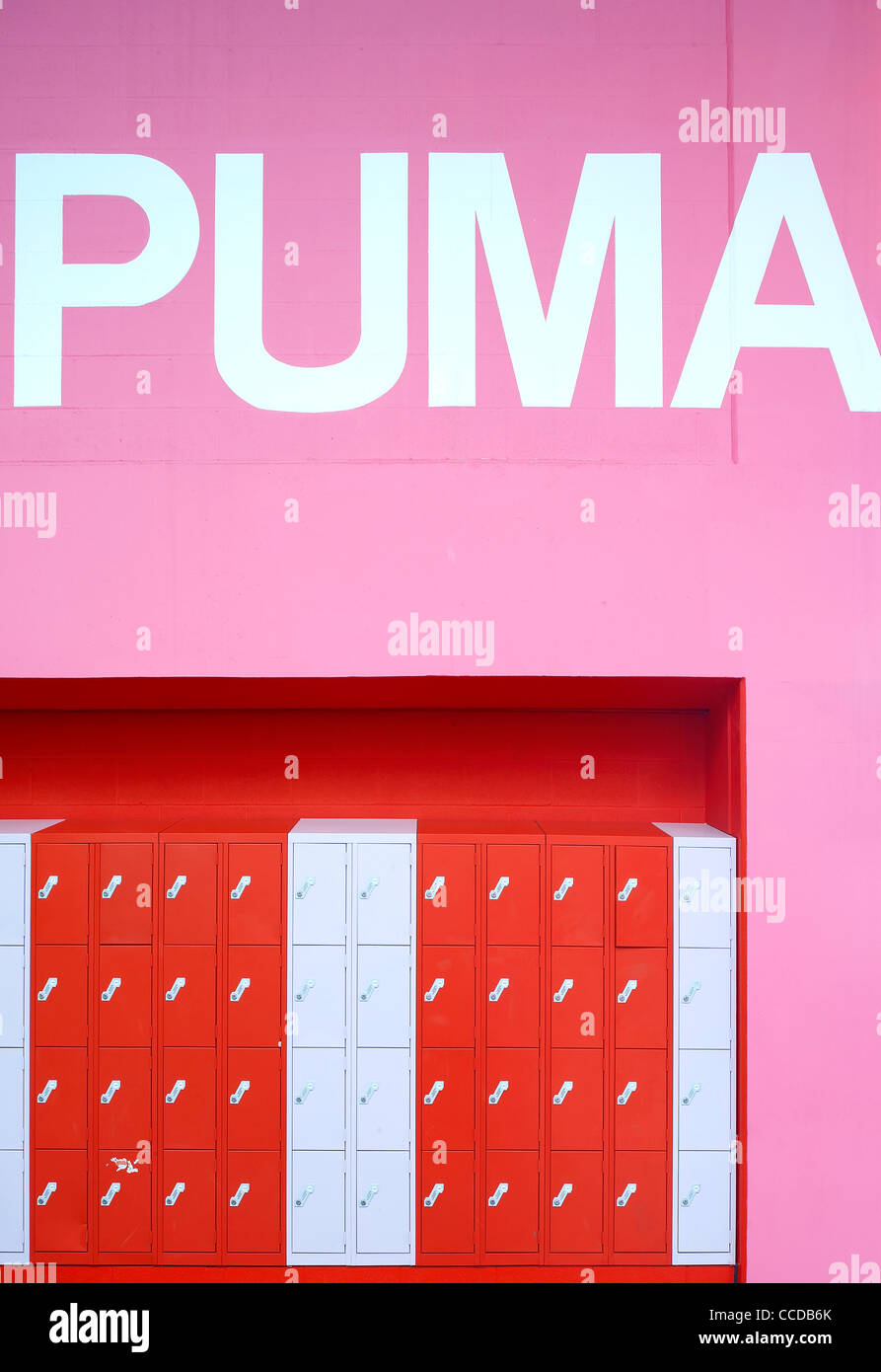 Brislington Innenaufnahme Enterprise College Flacq Architekten Bristol 2008 zeigt helle moderne Interieur bunte feature Stockfoto