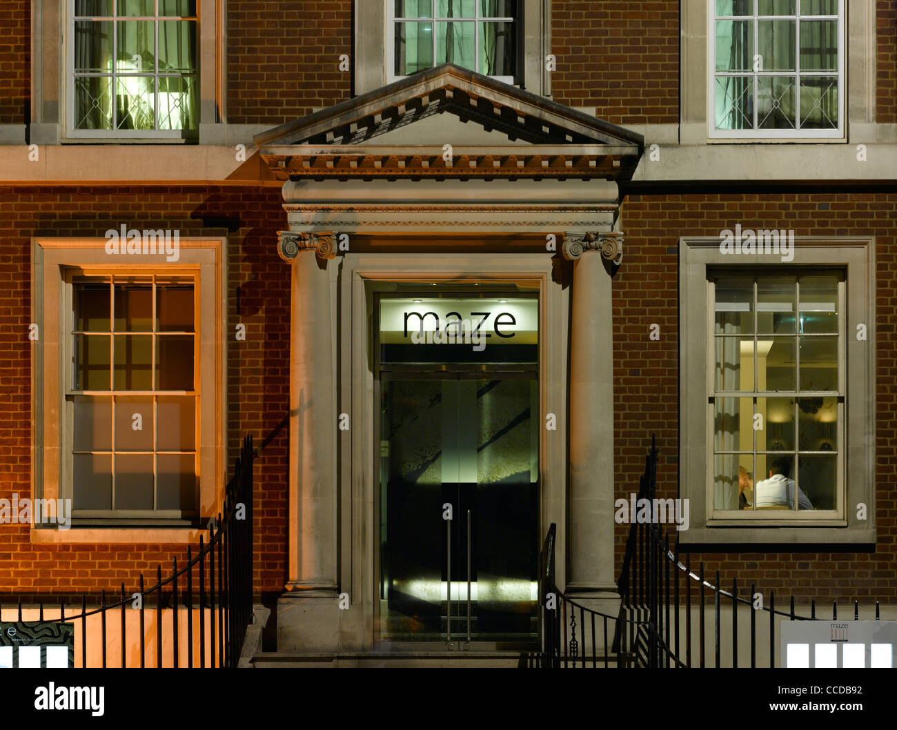 Neo-klassische Fassade in London, Großbritannien, 2010 Stockfoto