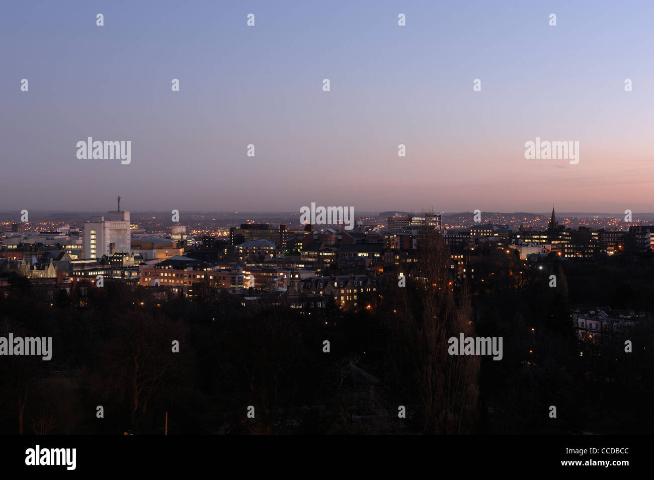 Nottingham Panorama Skyline in der Abenddämmerung Stockfoto