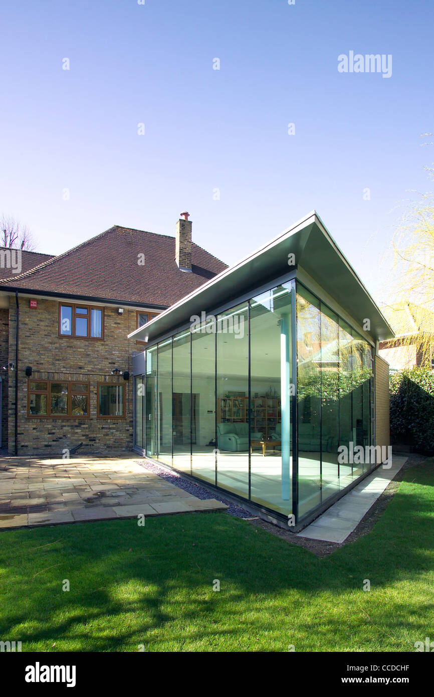 M3 Architekten. Der Limes, Nugents Park, Pinner, London, UK. Zeitgemäße Erweiterung & Haus Umbau. Stockfoto