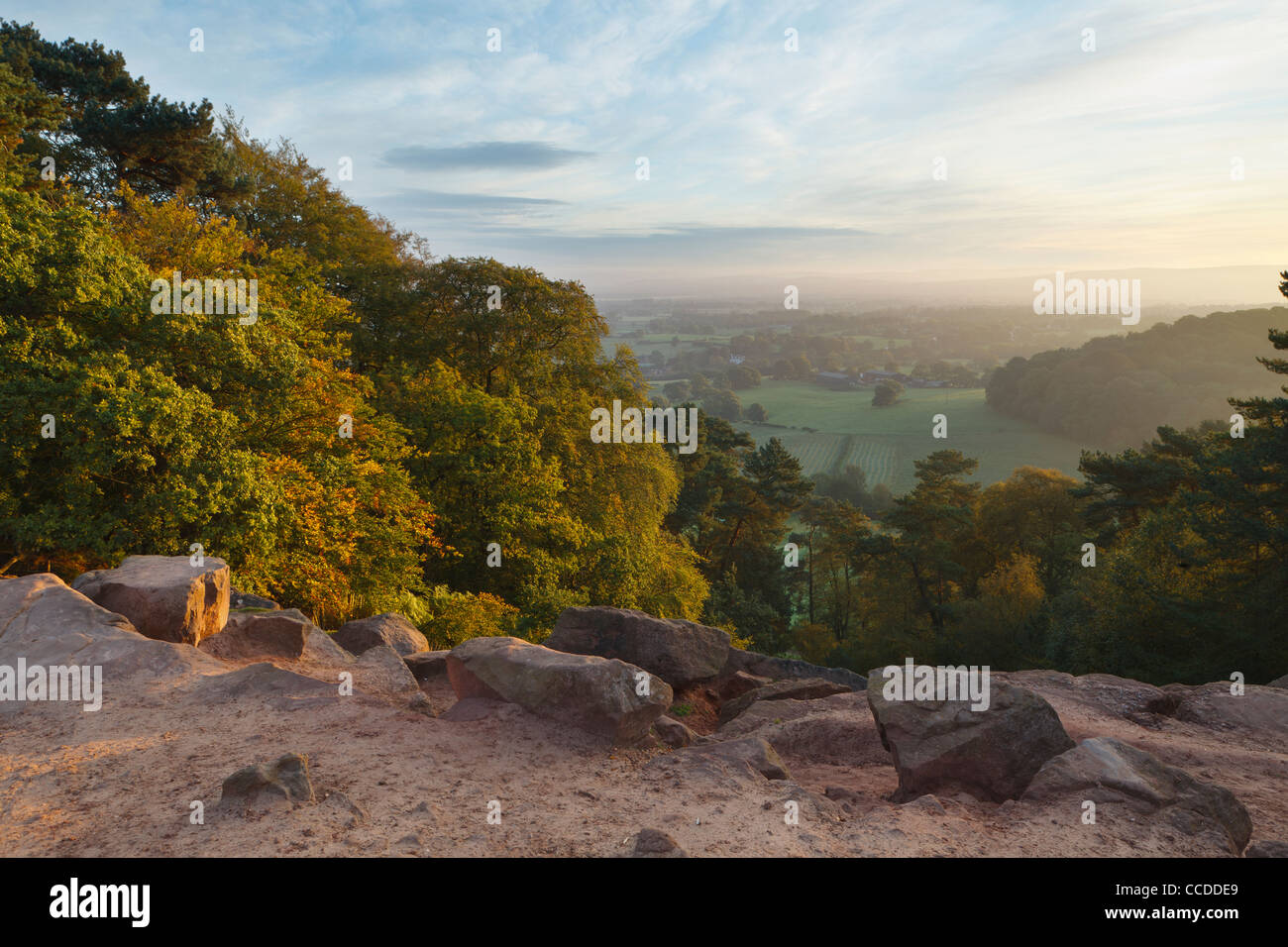 Blick Richtung Nordosten über Cheshire von Alderley Edge zu fotografieren Stockfoto