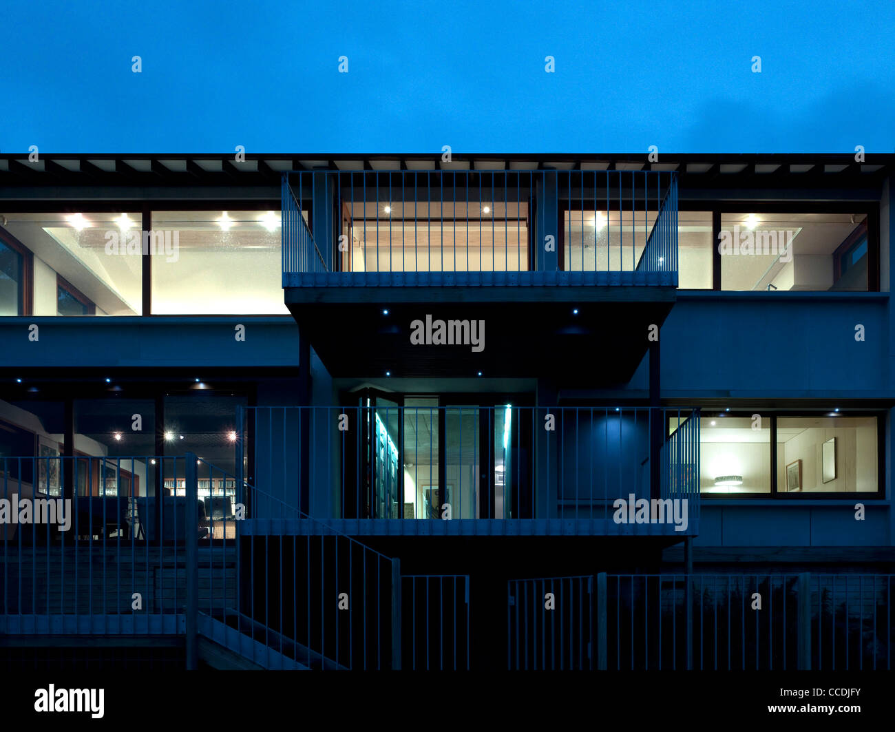 Nicholson House, Mac-interaktive Architects, Sydney, 2009, Haupt Haus Höhe in der Abenddämmerung Stockfoto
