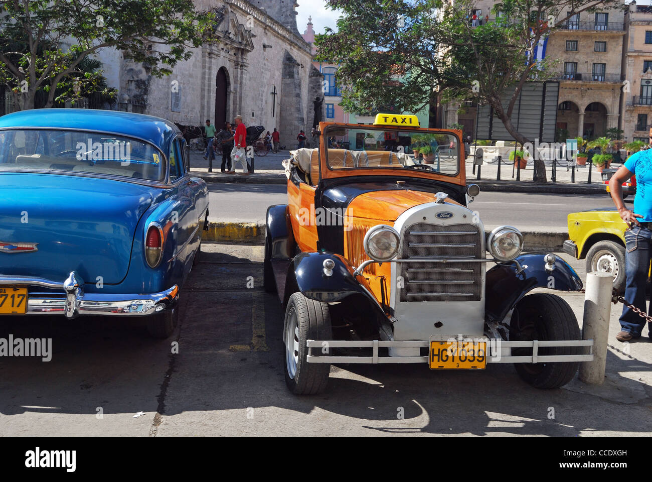 Altes Auto Ford offen gekrönt verwendet als Taxi, Havanna (Habana), Kuba, Karibik. Stockfoto