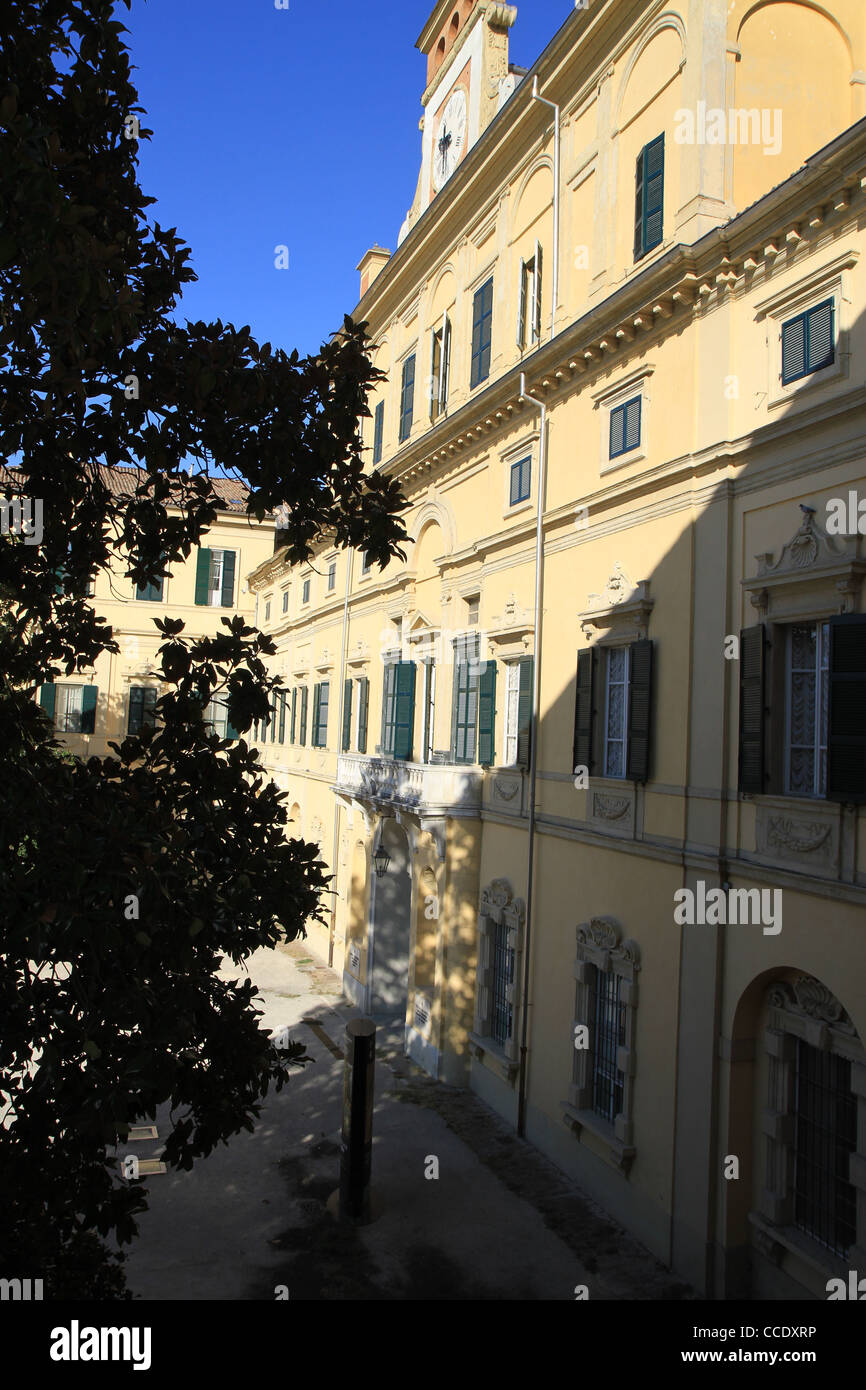 Eine Seitenansicht des herzoglichen Palastes im Parco Ducale in Parma, Italien. Stockfoto