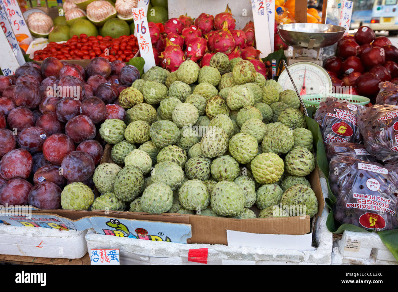 Zucker-Äpfel auf exotischen asiatischen Frischobst Stall in Aberdeen Hongkong Sonderverwaltungsregion Hongkong China Asien Stockfoto