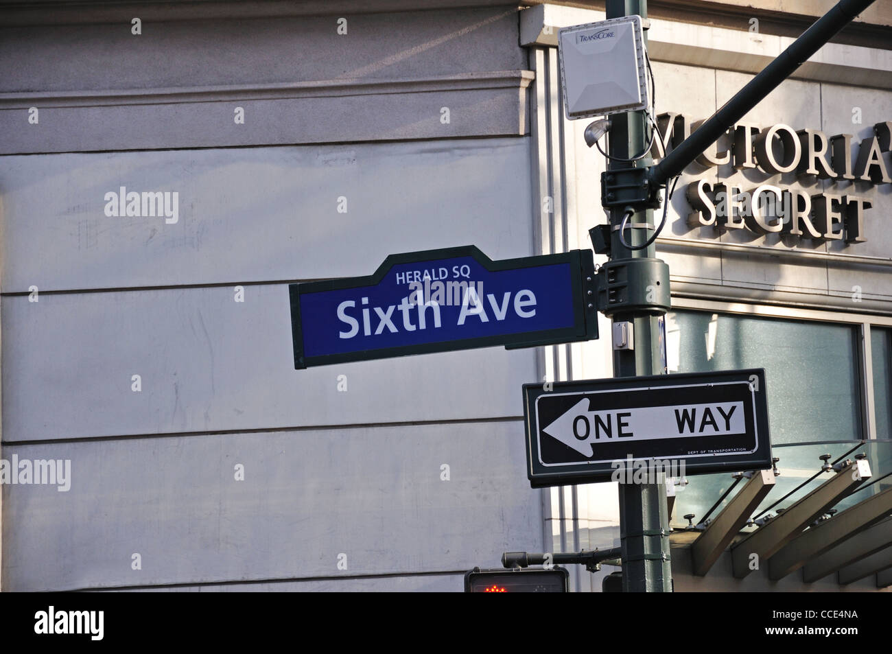 Sechste Zeichen Ave, New York, USA Stockfoto