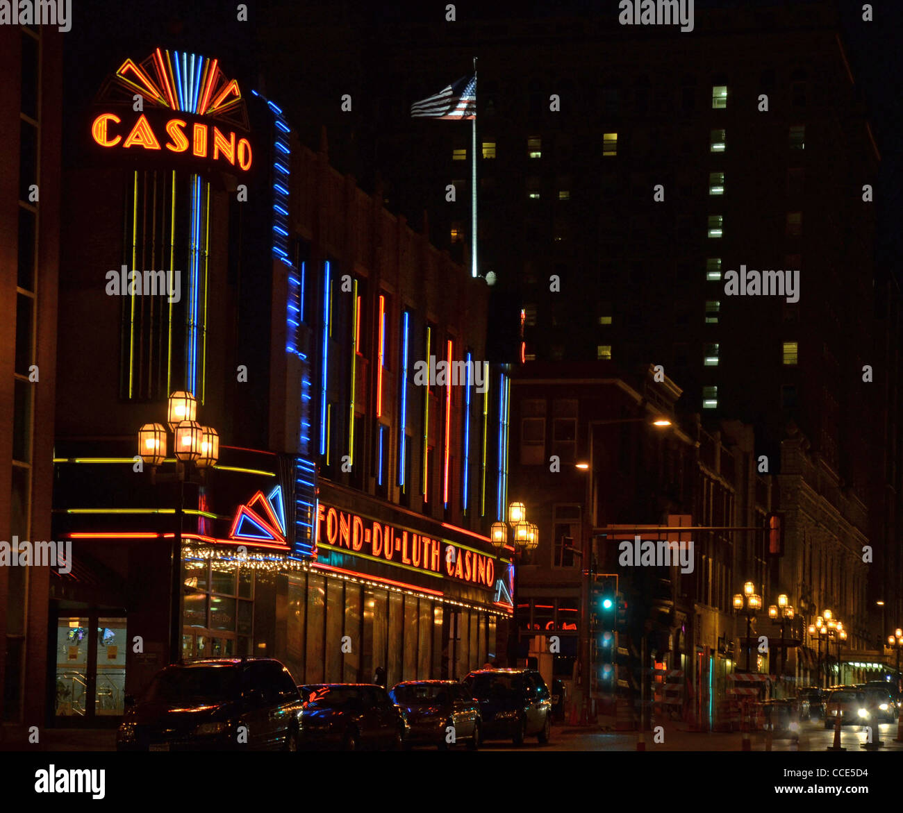 Fond Du Luth Casino in Duluth, Minnesota in der Nacht Stockfoto