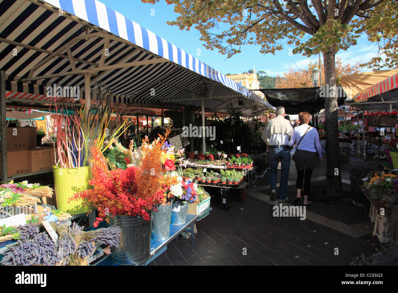 Marche aux fleurs cours saleya -Fotos und -Bildmaterial in hoher