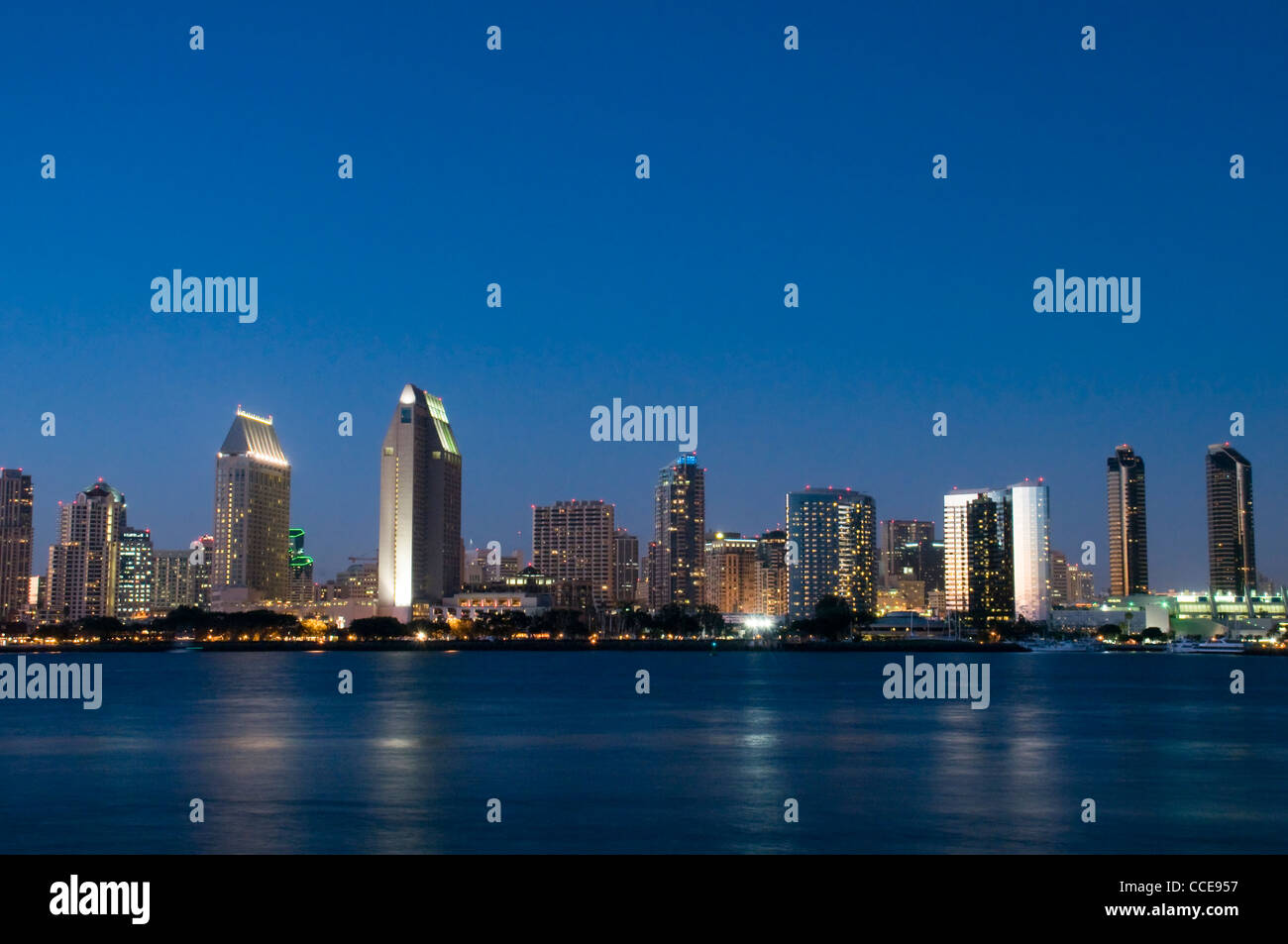 San Diego Skyline bei Nacht Stockfoto