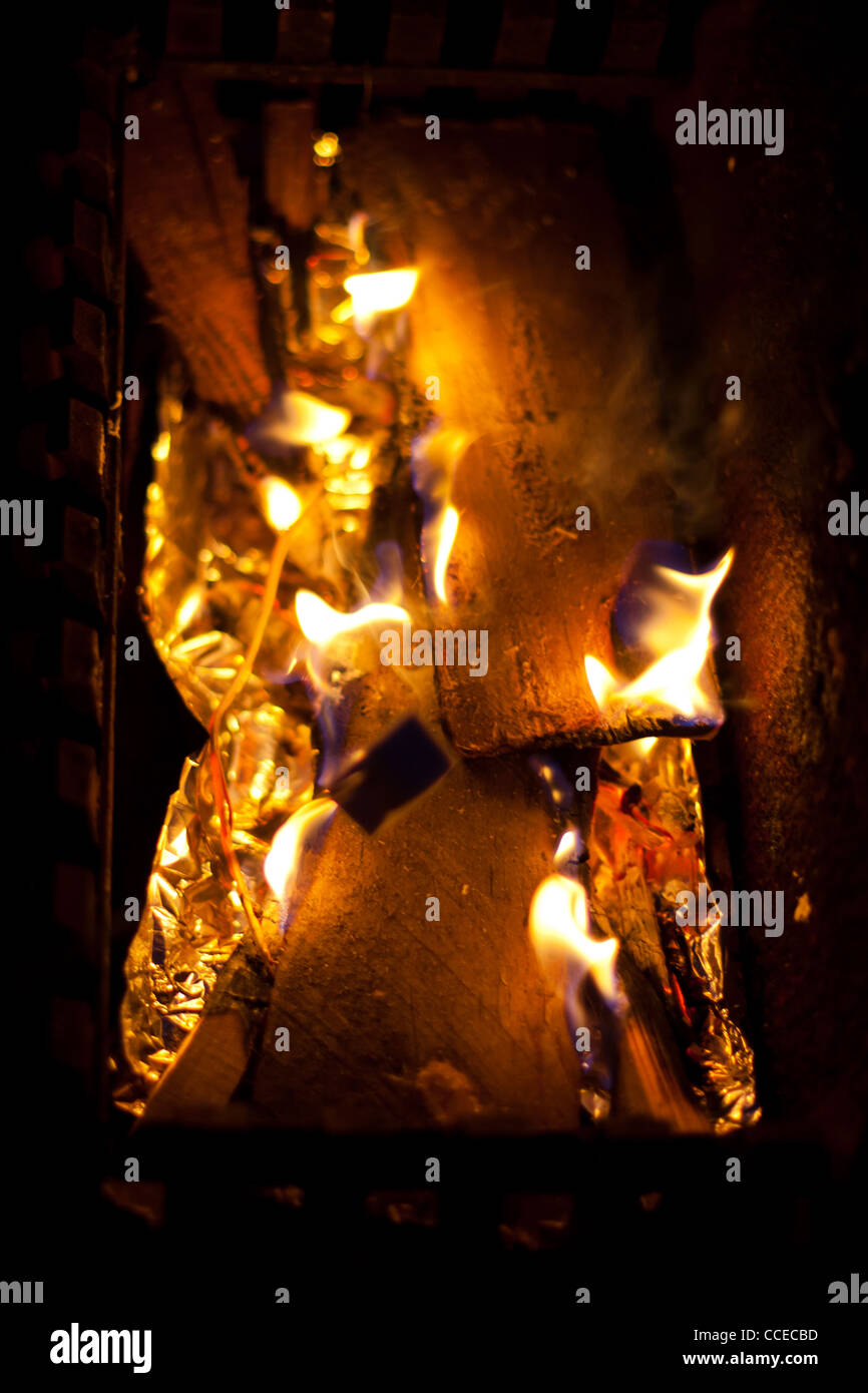 Holz- und Papierindustrie Feuer Stockfoto