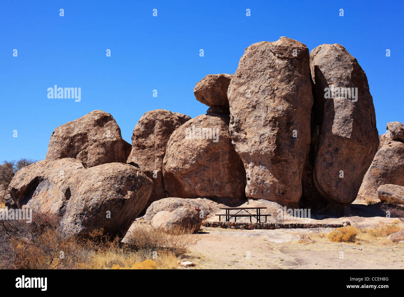 Ausgewaschene Felsformationen im City of Rocks State Park in New Mexico, USA. Stockfoto