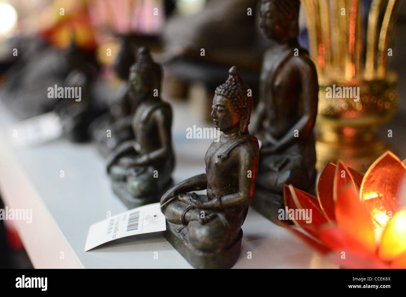 Hinduistische Statuen in einem Geschäft. Stockfoto