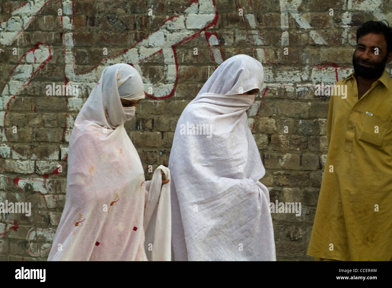 Frauen in Schleier Charsadda Pakistan Stockfoto