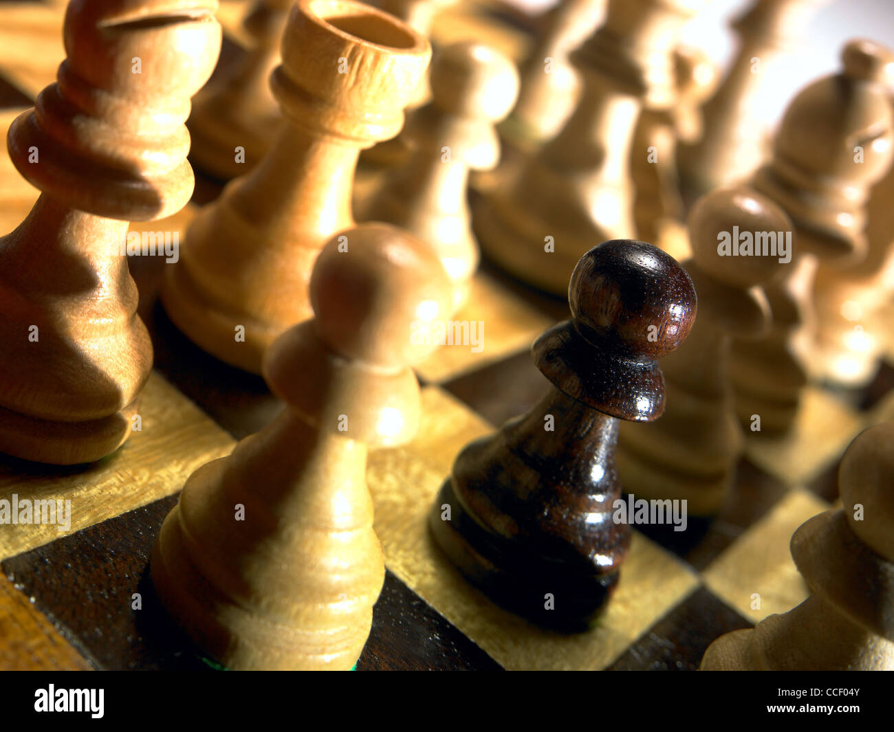 Eine Schachfigur Bauern auf einem Schachbrett Stockfoto