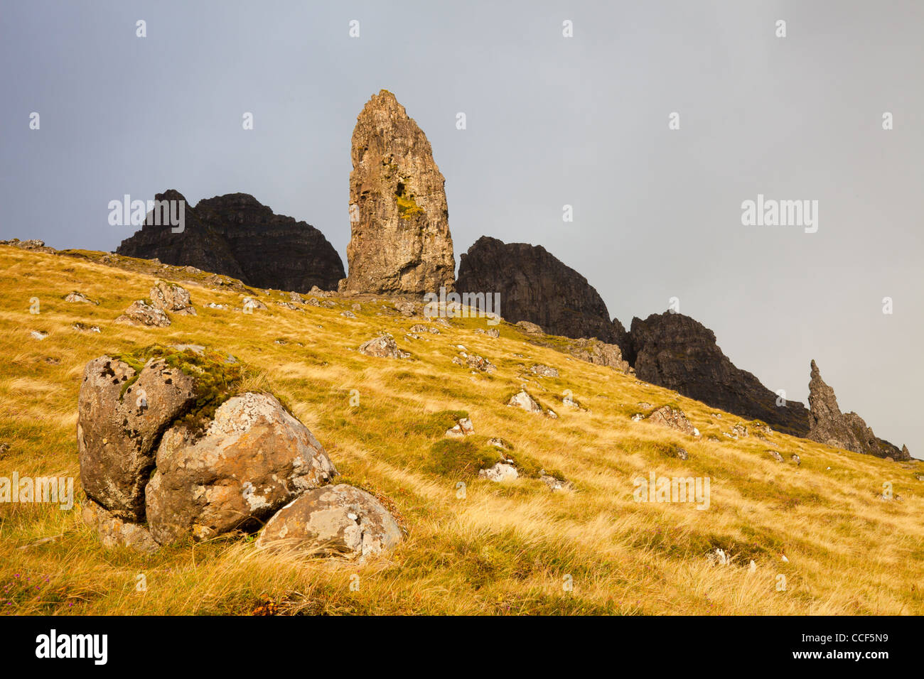 Der Old Man of Storr auf der Trotternish Ridge auf der Isle Of Skye, Schottland Stockfoto