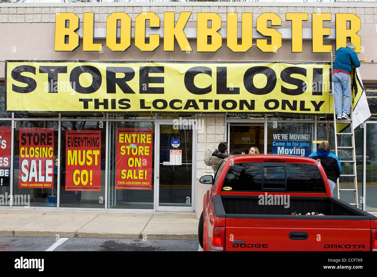 Ein Blockbuster Video Store aus dem Geschäft. Stockfoto