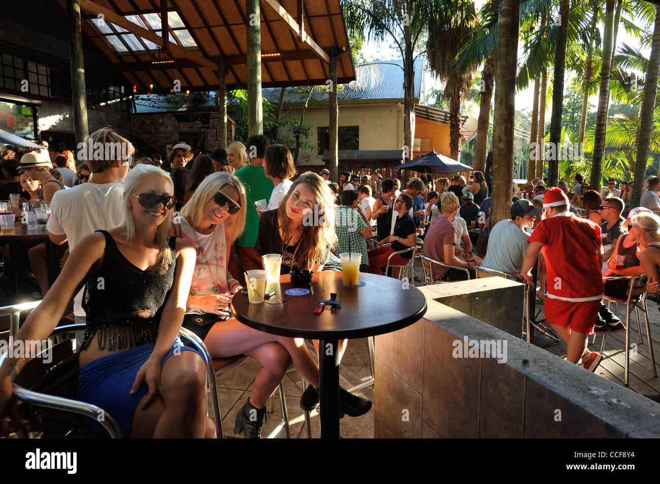 Byron Bay Buddah Bar und Brauerei ist ein beliebtes spuken die Welten Reisen junge. Stockfoto