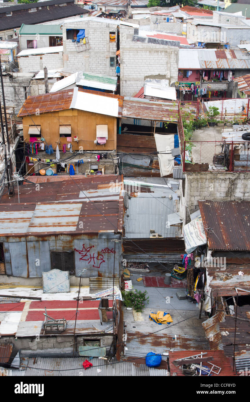 Slum-Gehäusen in Manila, Philippinen. Stockfoto