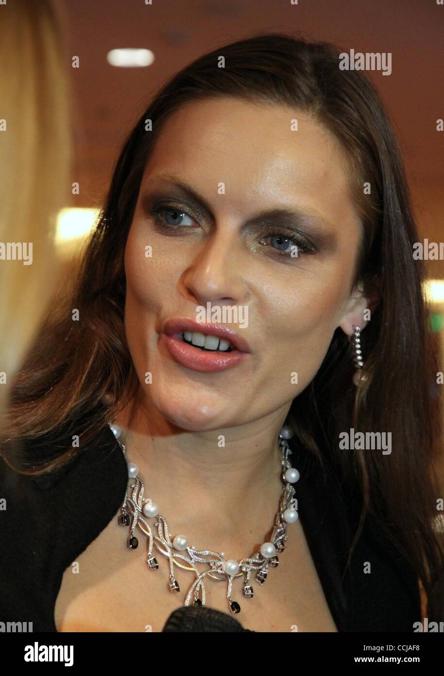 6. Dezember 2010 - Moskau, Russland - dänische Schauspielerin RIE RASMUSSEN Best Brand Awards-Zeremonie teilnehmen. (Kredit-Bild: © PhotoXpress/ZUMAPRESS.com) Stockfoto