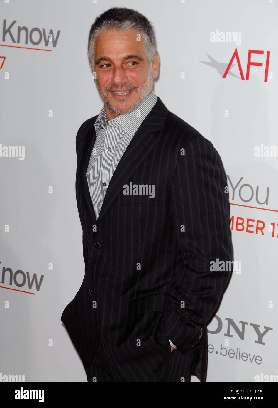 13. Dezember 2010 - Los Angeles, Kalifornien, USA - Tony Danza, Teilnahme an der Los Angeles Premiere der '' woher weißt du '' Held im Regency Village Theater in Westwood, Kalifornien am 13. Dezember 2010. 2010.k66414long (Kredit-Bild: © D. Long/Globe Photos/ZUMAPRESS.com) Stockfoto