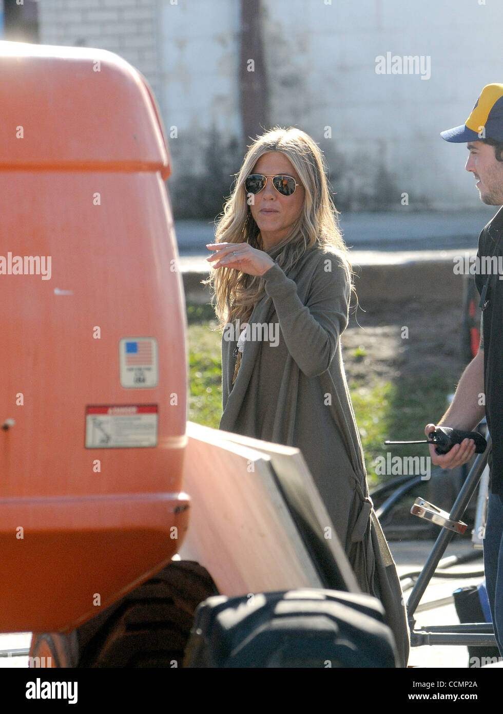 29. Oktober 2010 - Lawrenceville, Georgia, USA - JENNIFER ANISTON im Gwinnett Diner in Lawrenceville, Georgia während der Dreharbeiten zu einer Szene in dem Film "Wanderlust" für die Version 2011. (Kredit-Bild: © Jason Braverman/ZUMApress.com) Stockfoto