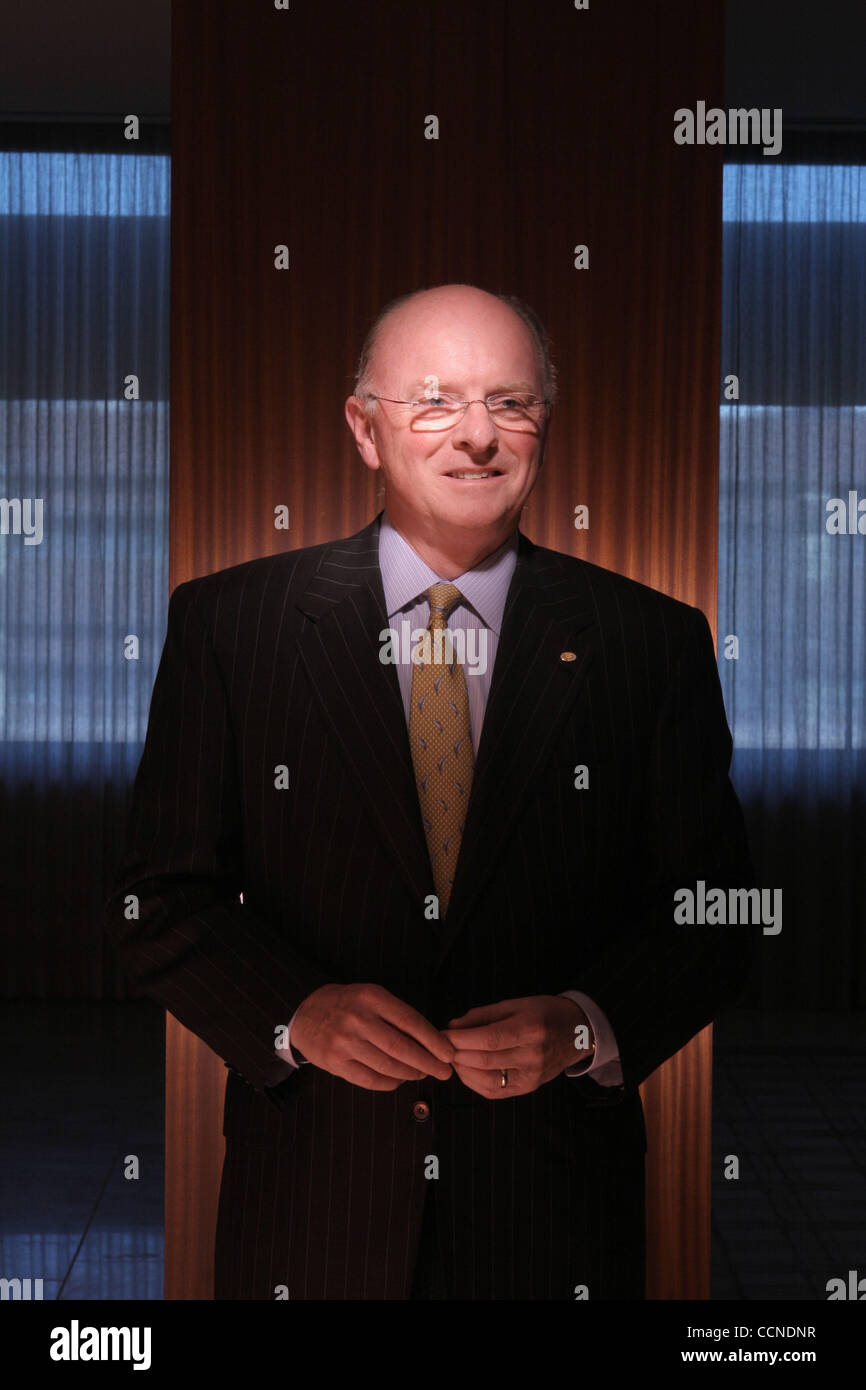 Sep 23, 2004 - San Ramon, Kalifornien, USA - ChevronTexaco Corporation Chairman und CEO DAVID J. O'REILLY fotografiert am Firmensitz in San Ramon. (Kredit-Bild: © Martin Klimek/ZUMA Press) Stockfoto