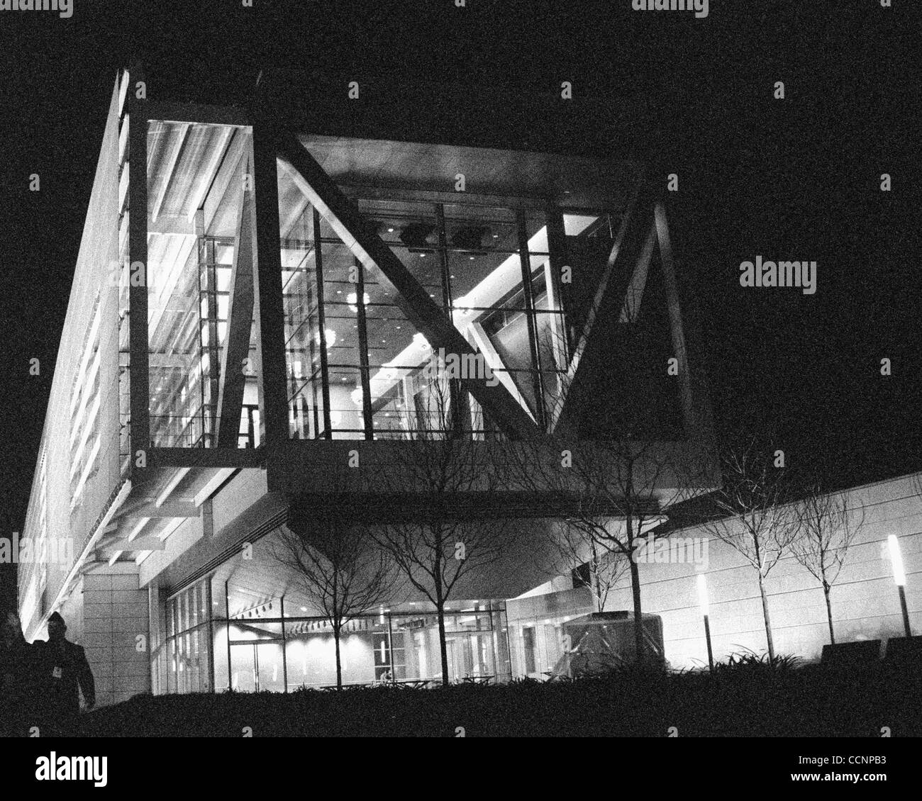 18. November 2004; Little Rock, AK, USA; (Datei Foto. Unbekanntes Datum) der ehemalige Präsident Clinton macht eine kühne architektonische Aussage lädt alle zu seiner amerikanischen Präsidentschaft Bibliothek und Museum in Little Rock, Arkansas. Stockfoto
