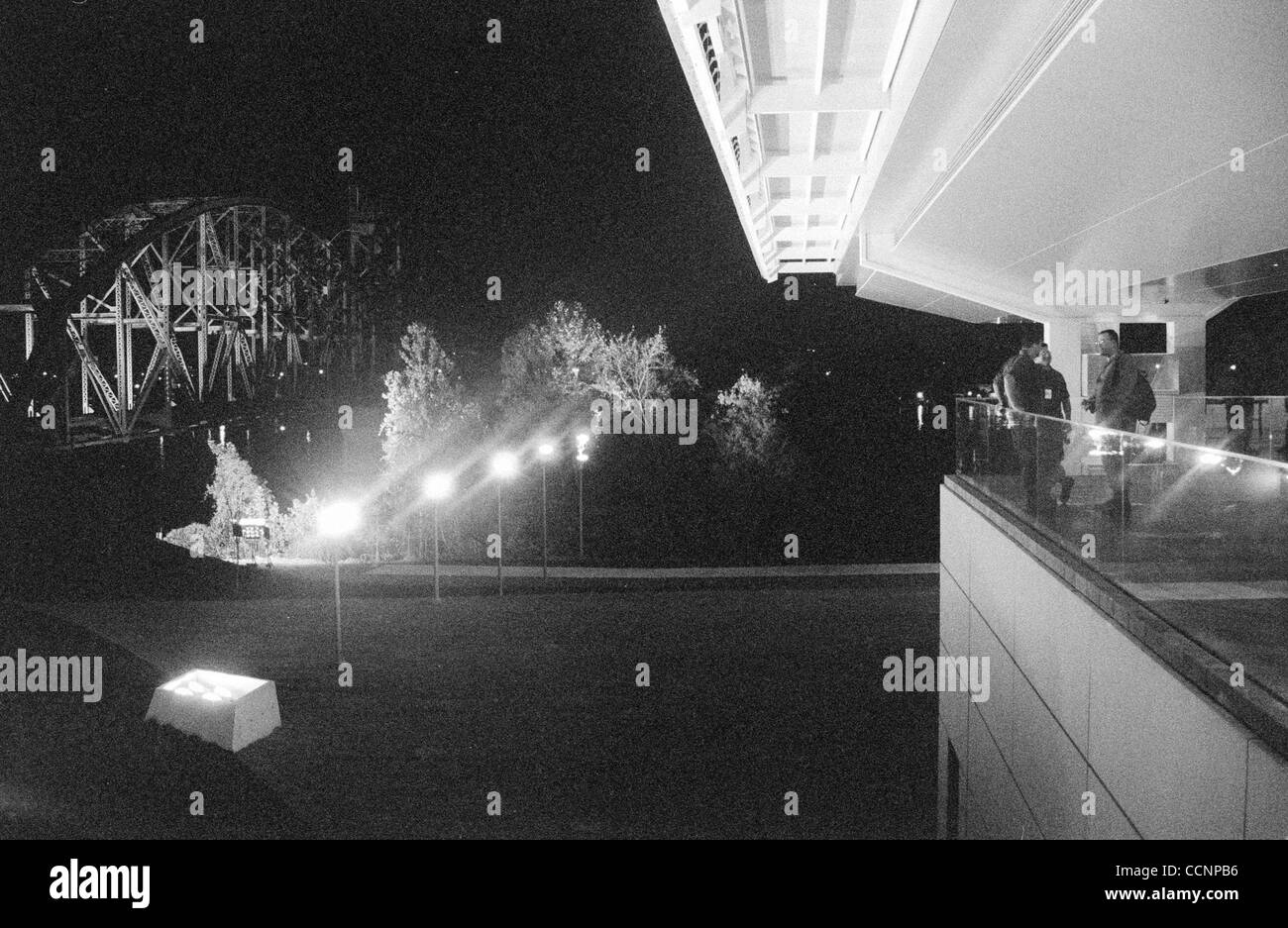 18. November 2004; Little Rock, AK, USA; (Datei Foto. Unbekanntes Datum) der ehemalige Präsident Clinton macht eine kühne architektonische Aussage lädt alle zu seiner amerikanischen Präsidentschaft Bibliothek und Museum in Little Rock, Arkansas. Stockfoto